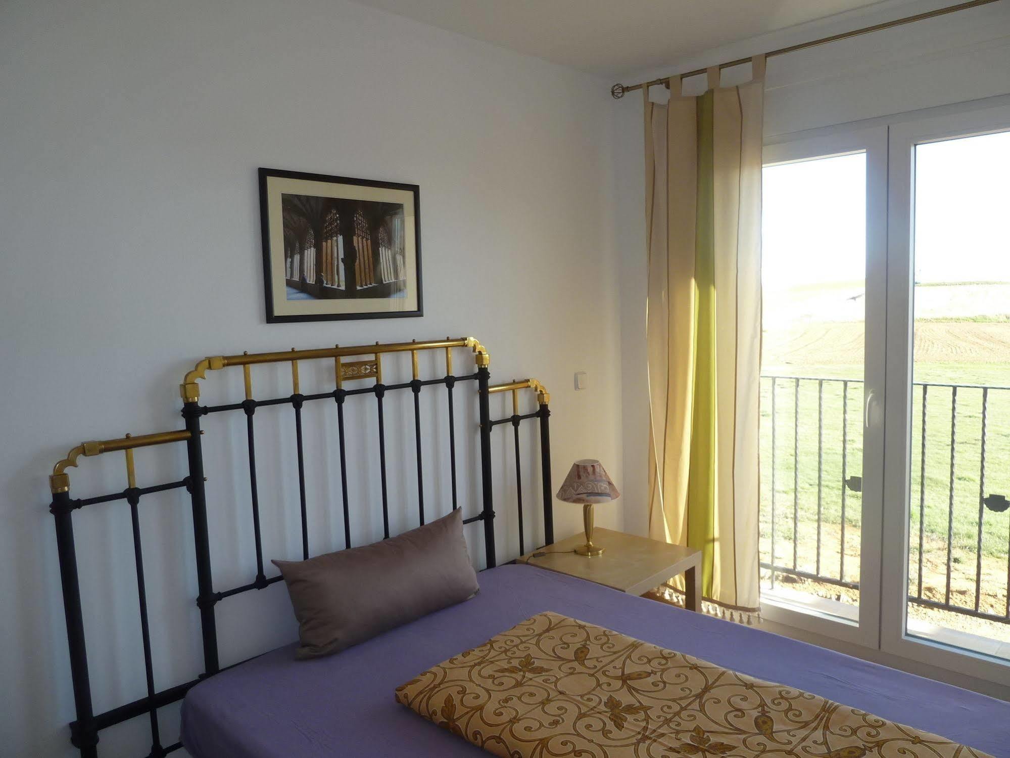 Hostal Moratinos Exterior photo