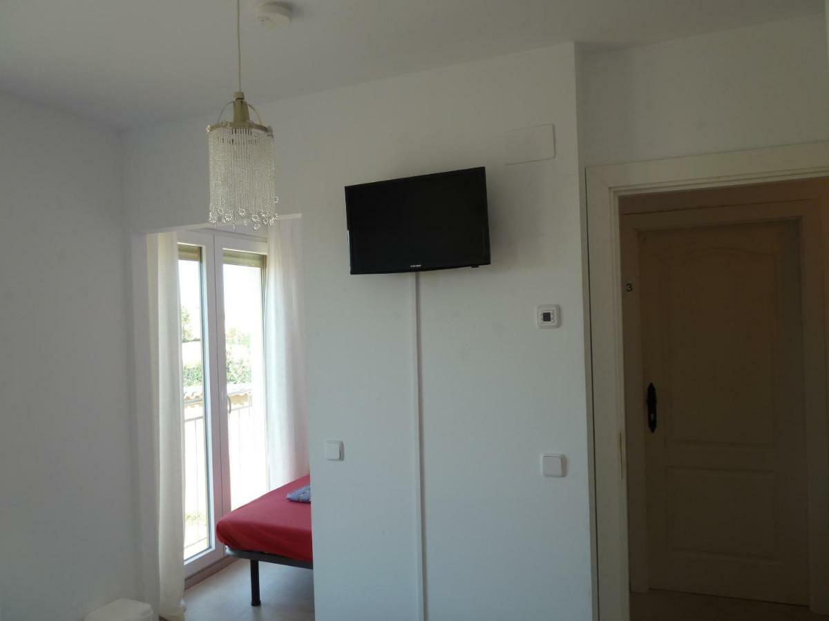 Hostal Moratinos Exterior photo